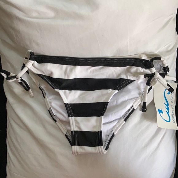 NWT California Waves bikini - Picture 4 of 4